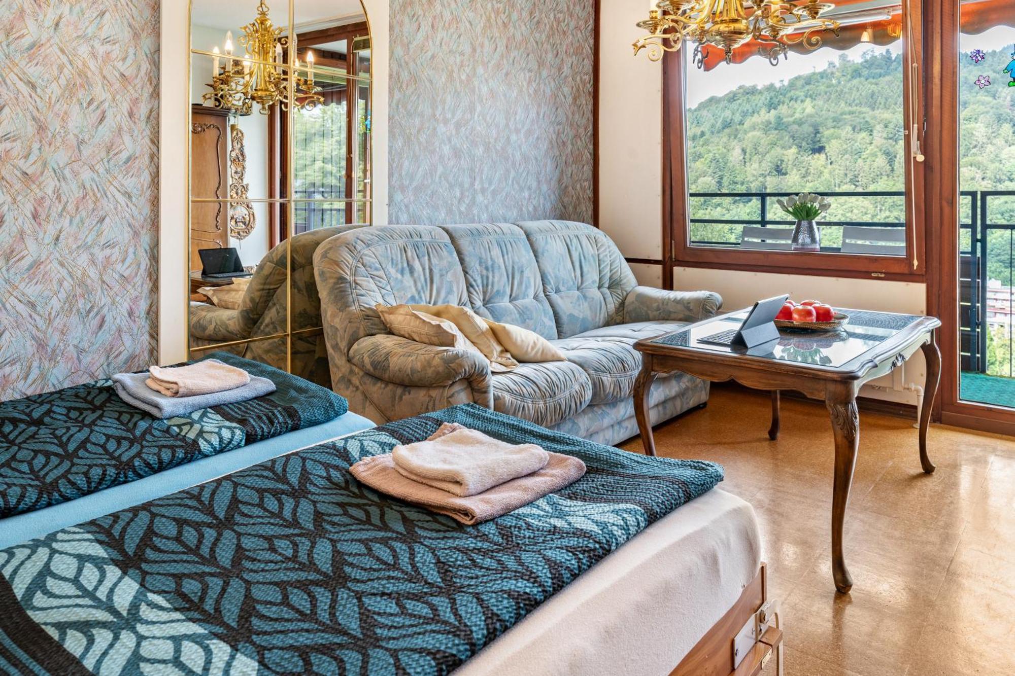 Ferienwohnung Adrion 바트헤른알브 외부 사진